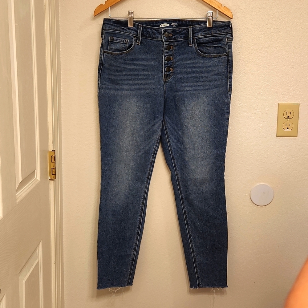 Old Navy Rockstar Super Skinny Jean